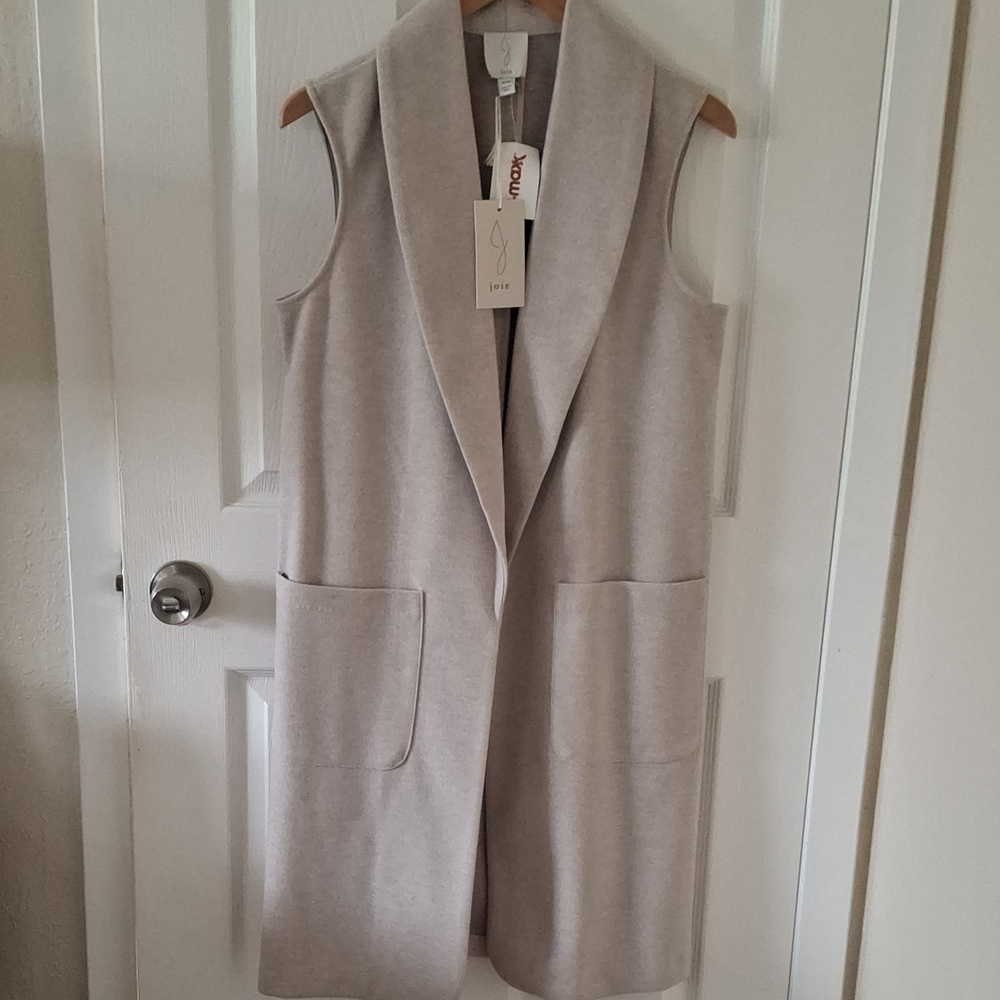 Sleeveless Beige Blazer Vest